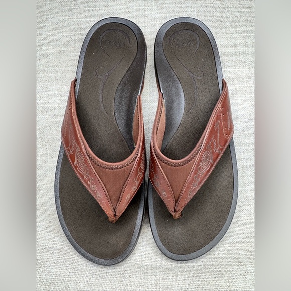 Abeo Baboa womens size 11 Narrow brown tooled leather flip flops thongs sandals - Picture 2 of 6